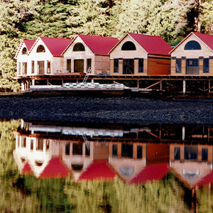 Luxury guest cabins